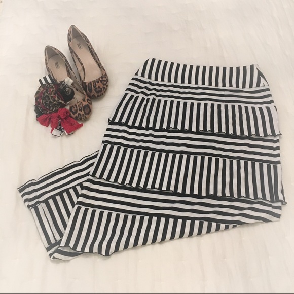 Sharon Tang Dresses & Skirts - Sharon Tang size medium ruffle skirt